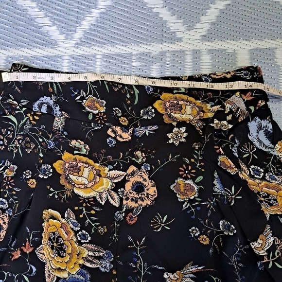 Molly Bracken Tasseled Floral-Print‎ Pants - Picture 5 of 12